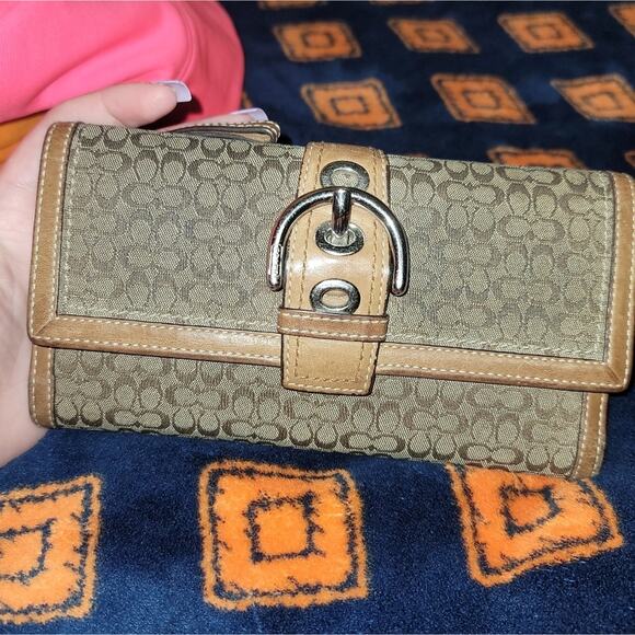 COACH wallet with removable check book - Picture 1 of 6